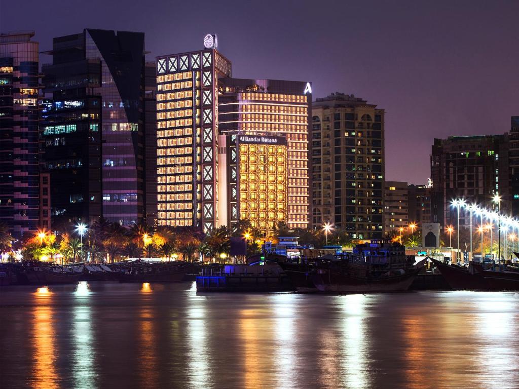 Al Bandar Rotana 5*