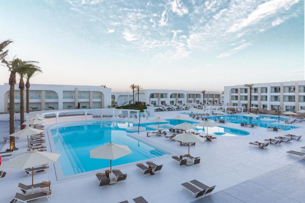 Sunrise White Hills Resort 5*