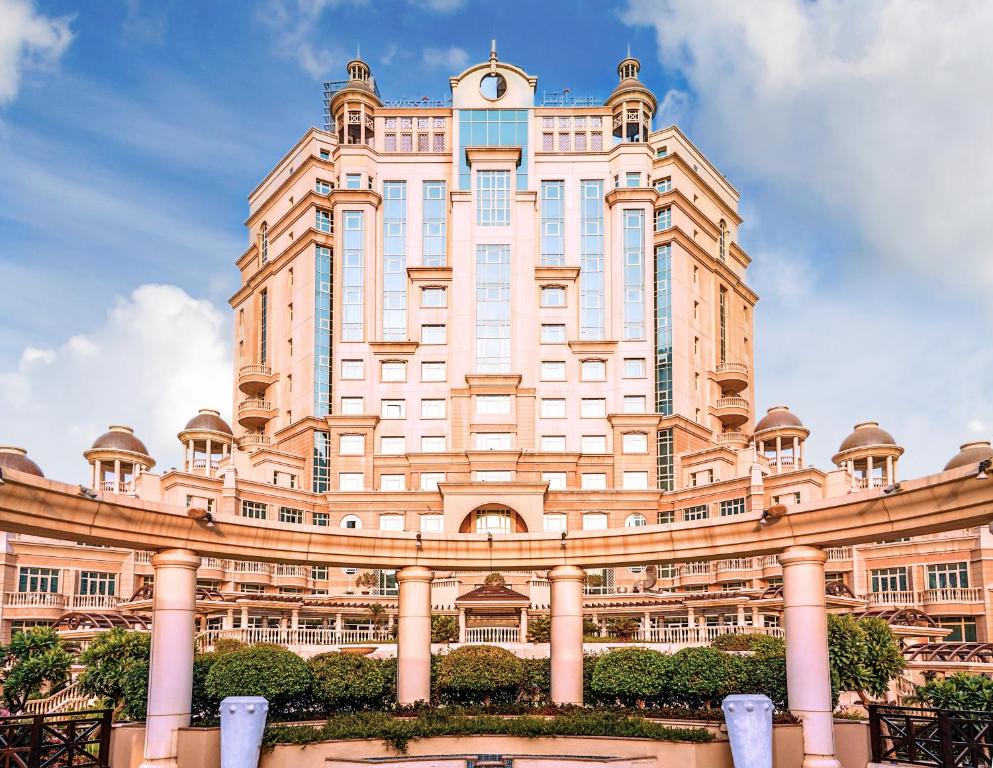 Swissotel Al Murooj Dubai (Ex. Roda Al Murooj) 5*