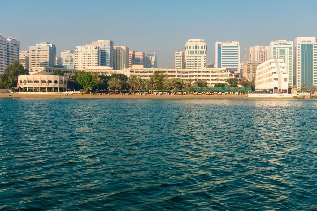 Le Meridien Abu Dhabi Hotel 5*