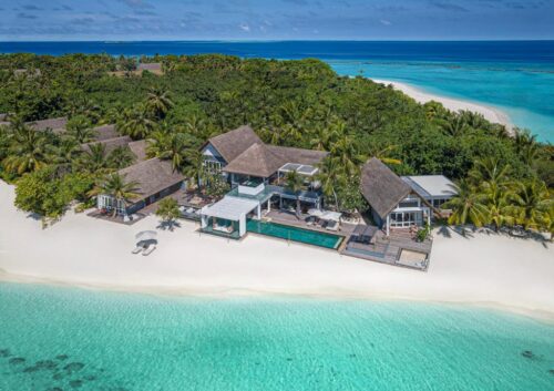 Four Seasons Resort Landaa Giravaru 5*